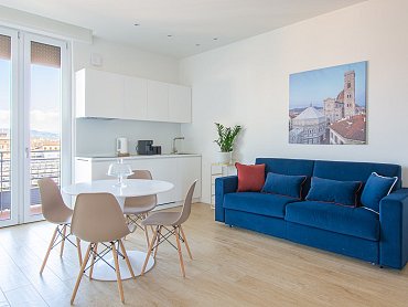 e04ce9d7-c85f-4366-aac6-c491877a3d27